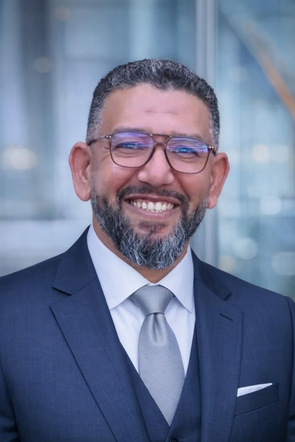 Portrait of the General Secretary in office environment